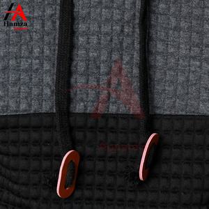 Sweat à capuche élégant à texture gaufrée noir et gris en mélange de coton doux 320 GSM Pull décontracté avec capuche réglable et manchette côtelée - Product Image 4