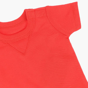 Ensemble de vêtements pour enfants en coton doux, à manches courtes, avec boutons et logo imprimé, rouge, printemps-été, cadeau, vente en gros - Product Image 3