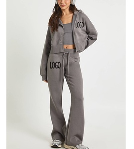 Ensemble de survêtement 2 pièces en polyester, design évasé, couleurs assorties, mode hiver, OEM ODM, vêtements de sport, sweat à capuche zippé, impression sérigraphique, jogging - Product Image 1