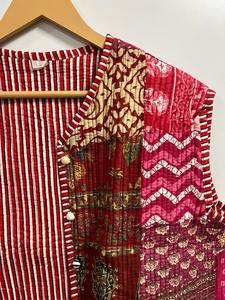 Veste en coton, veste matelassée patchwork, veste indienne faite à la main, veste réversible, veste sans manches courte tendance pour femmes - Product Image 5