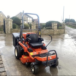 เครื่องตัดหญ้าคูโบต้าแบบนั่งขับเลี้ยวได้ - Product Image 1