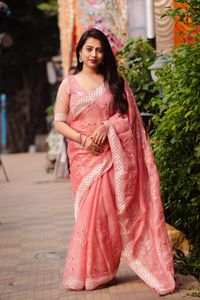 เสื้อส่าหรีผ้าโปร่งบางเนื้อนุ่มที่เป็นที่ต้องการสูงสำหรับผู้ใหญ่สวมใส่เป็นครั้งคราวสวยงามด้วยงานปักด้ายหลากสีลดราคา - Product Image 4