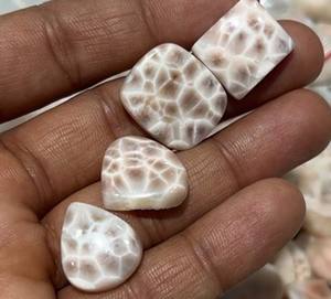 หิน Larimar Cabochon หินหลวมอัญมณีหลายรูปร่างตามธรรมชาติขนาด15ถึง20มม. ขายส่งอัญมณีหลวมจำนวนมากสำหรับเครื่องประดับ - Product Image 1