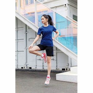 T-shirt Muscle Slim Fit de haute qualité pour hommes T-shirt de gym personnalisé en coton biologique vierge pour hommes - Product Image 4