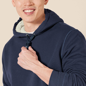 เสื้อฮู้ดผู้ชายแบบเรียบง่าย สีพื้น สำหรับใส่ลำลองและกิจกรรมกลางแจ้ง ผลิตโดยผู้ผลิตมืออาชีพ ราคาสมเหตุสมผล เสื้อฮู้ดผู้ชายสไตล์สตรีทแวร์ - Product Image 4