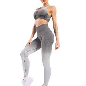 Conjunto de yoga personalizado para mujer, hecho con material de alta elasticidad para una mayor movilidad y comodidad duradera. - Product Image 1