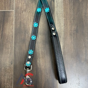 Meilleure vente 2025 cuir repoussé à la main Turquoise Floral laisse de chien en cuir véritable accessoires de plein air chiens marche formation laisse - Product Image 1