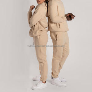 Ensemble de survêtement confortable à fermeture éclair pour femmes en détresse Sweat à capuche court avec broderie de logo personnalisé et pantalon de survêtement 2 pièces pour l'hiver - Product Image 3