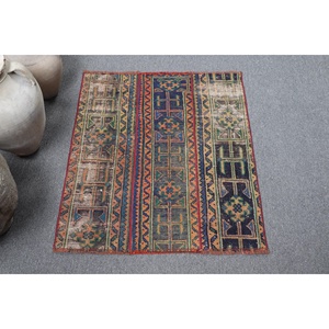 พรมวินเทจ ขนาด 2.6x2.9 ฟุต พรมตุรกี สีน้ำเงินแดงลายจุด พรมขนสัตว์ - Product Image 1