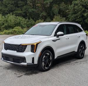 Kia Sorento SUV Mediano Auto Familiar Cómodo Espacioso 7 Asientos Confiable Eficiente en Combustible Funciones de Seguridad Avanzadas 2025 - Product Image 1