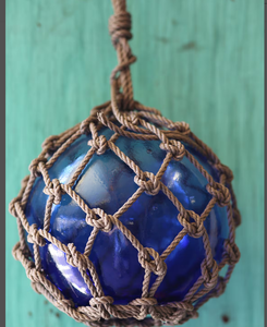 Lampe de haute qualité sur support fait main bleu foncé de 9 pouces - Product Image 1