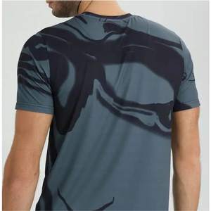 Nouveauté T-shirt Homme en Coton 100% Respirant à Séchage Rapide, Col Rond, Manches Courtes, Logo Personnalisé, Haute Qualité, Fabriqué au Pakistan - Product Image 5