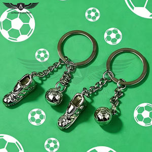 Llavero de Metal con Forma de Balón y Bota de Fútbol, Anillo para Llaves para Amantes del Fútbol, Regalo para Fanáticos del Deporte, Accesorio de Aleación de Zinc Duradero - Product Image 3