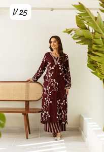 Rayón Kurti alemán de calidad de exportación india de diseño moderno con pantalón y Dupatta con trabajo impreso mujer moda compras en línea India - Product Image 2