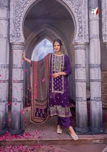 นักออกแบบล่าสุดบริสุทธิ์ Crape Jacquard Chinon ผ้าไหมลําดับงาน Kurti ตั้งโดย Fab Zone - Product Image 3