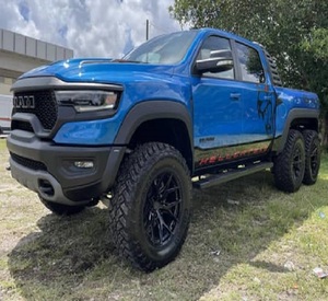 RAM 1500 TRX 6X6 2022 Extrêmement Propre, 702 CV, V8 Supercharged Hellcat, Prêt à Livrer - Product Image 3