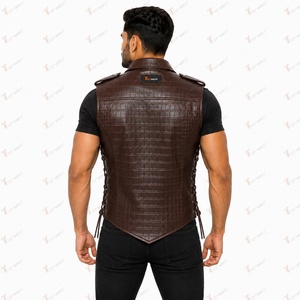 Chaleco de moto con estampado de cocodrilo marrón para hombre de Tiierwear con cierre de cremallera y cordones laterales para uso exterior en otoño - Product Image 3