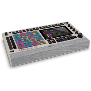 Estación de trabajo de audio digital de 24 canales Precision MPC Live III con controlador de producción musical, USB MIDI y panel táctil. - Product Image 1