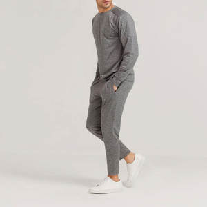 Vente en gros de sweat de jogging 2 pièces respirant unisexe Survêtement d'hiver taille plus imprimé avec logo personnalisé avec logo unisexe pour hommes - Product Image 2