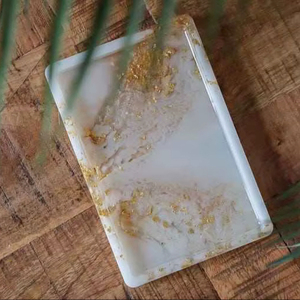 ถาดเรซิ่นตกแต่งหลากสี ถาดจัดระเบียบเครื่องสำอาง ของตกแต่งบ้าน ถาดเรซิ่นทรงรี ถาดวางของบนโต๊ะเครื่องแป้ง คุณภาพสูง - Product Image 1