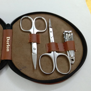 Haute qualité professionnel en acier inoxydable incurvé petits ciseaux étiquette personnalisée pédicure manucure trousse à outils qualité ongles fournitures - Product Image 1