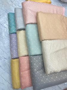 Tissu jacquard brocart ornemental pour les tenues de mariage royal Vêtements traditionnels et rembourrages classiques Offres en gros - Product Image 6