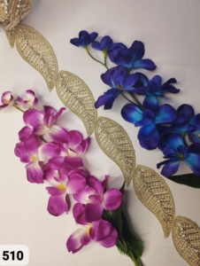 Lacets brodés à la machine de différents motifs et couleurs pour robes de mariée fabriqués sur mesure en miroir avec des motifs géométriques - Product Image 5