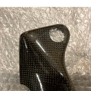 Protecteur de cadre gauche en carbone, état neuf, pour Yamaha R1 2015 - Product Image 2