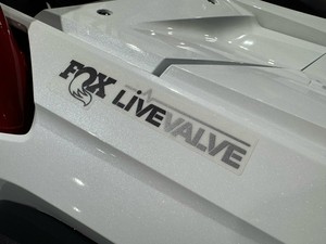 Talon 1000X FOX Live Valve 2025 de qualité supérieure, prêt à être expédié porte à porte - Product Image 2