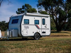 Mini caravana autocaravana tipo lágrima con baño, estándares australianos, precio bajo, en venta. - Product Image 3