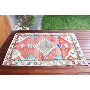 Turkish Vintage Accent Rug 3.5x5.6 ft, <b>Red</b> Southwestern Rug <b>Wool</b> - Product Image 3