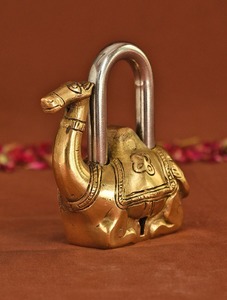 Objet de table en métal tendance de style floral, sculpture décorative artisanale pour la maison, le bureau, le salon, œuvre d'art moderne - Product Image 6