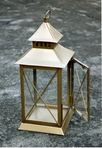 โคมไฟแขวนโลหะพร้อมหน้าต่างกระจกสำหรับร้านอาหารและโรงแรมจากผู้ผลิตในอินเดียเพื่อการส่งออกจำนวนมากในร่ม/กลางแจ้งที่หรูหรา - Product Image 6