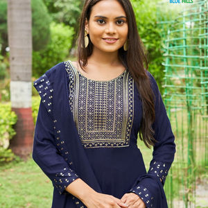 VESTIDO LARGO DE ÚLTIMO DISEÑADOR CON DUPATTA CONCEPT ZARI Y VESTIDO BORDADO DE SECUENCIA - Product Image 1