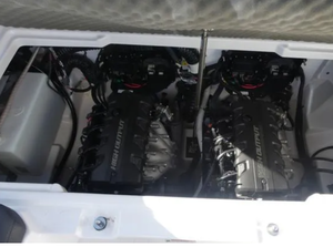 LISTO PARA ENVIAR: Lancha Yamaha 252SD de 7m (25 pies) de segunda mano, modelo 2021, tipo Bowrider, de lujo, con motor interno y propulsión a reacción. - Product Image 3