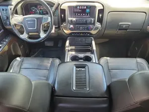 GMC Sierra 3500 Denali 2018 - Product Image 6