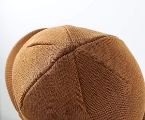 Gorro de Invierno Unisex Informal, Cálido, de Doble Punto, con Borde, 100% Acrílico, Tejido a Mano, Transpirable, con Bordado - Product Image 3