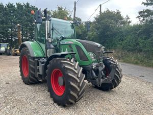 Tracteur agricole d'occasion Fendt 716 4RM 150 CV avec transmission par engrenages, pompe automatique et composants essentiels du moteur - Product Image 5