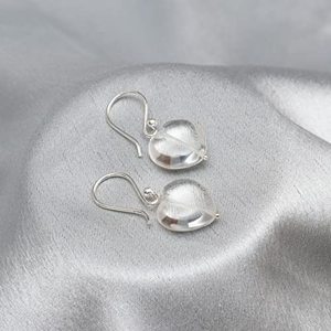 Boucles d'oreilles en quartz clair plaqué or fait à la main bijoux en pierres précieuses enroulés de fil Chic Boho déclaration en forme de coeur pour le glamour de tous les jours - Product Image 3