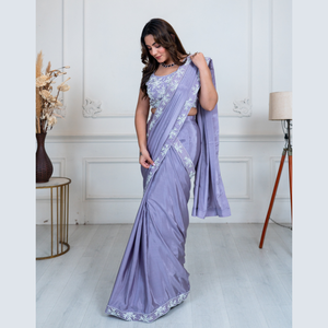 Proveedor al por mayor de saris listos para usar de Bollywood en Chinon suave con acabado bordado de perlas hecho a mano hecho en India - Product Image 2