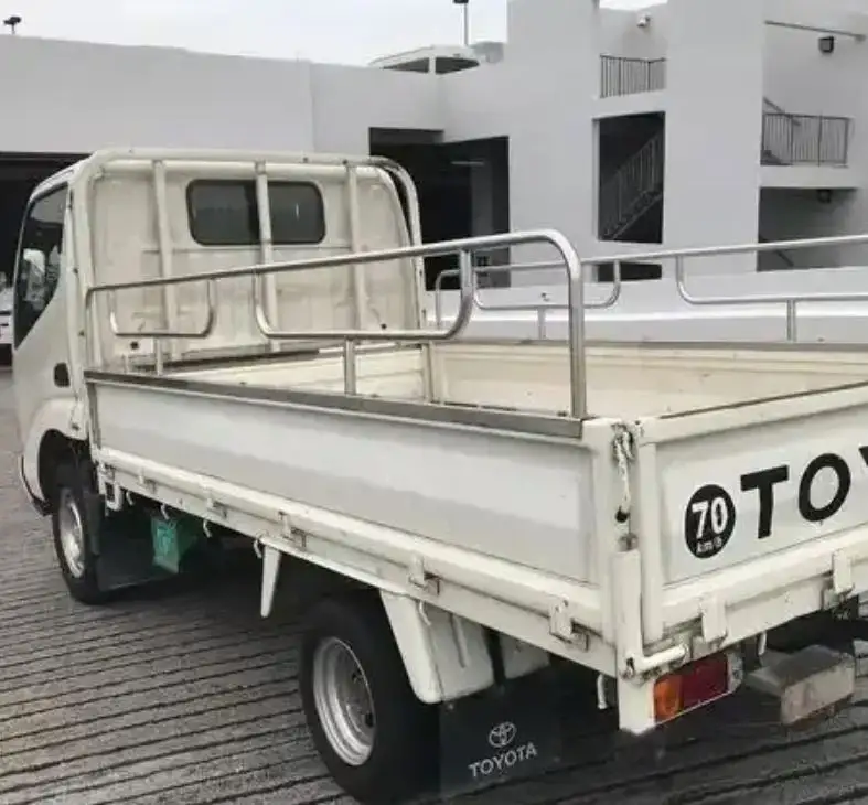 Appena arrivato camion Dyna usato 4WD Japan camion senza incidenti