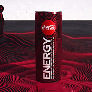 Boisson gazeuse énergisante au goût de cola doux, combinant l'énergie de Coca-Cola avec des ingrédients stimulants. - Product Image 3