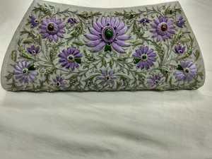 Monederos Zari bordados para mujer hechos de piedras semi gemas - Product Image 6