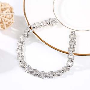 สร้อยข้อมือเงินสเตอร์ลิงเจลิยาประดับด้วยหินเพทายทรงกลม - Product Image 3