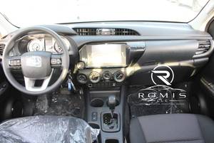 Toyota Hilux Adventure 4x4 Usada Blanca 2025, Camioneta con Volante a la Izquierda, Transmisión Automática, SUV de 5 Asientos - Product Image 2