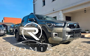 Toyota Hilux Pickup 2026 Automatico 5 Posti Interni in Pelle Fari LED Pneumatici R18 Guida a Sinistra Interni Scuri - Product Image 3