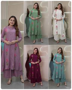 Colección Kurti de mujer de rayón pesado con bordado y trabajo hecho a mano - Product Image 1