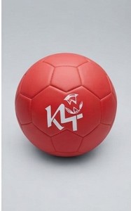 Ballon de football d'entraînement en TPU rouge durable et léger pour les matchs et les entraînements en extérieur, avec logo personnalisé, équipement d'entraînement - Product Image 3