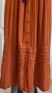 Vestido hasta la rodilla con cuello cuadrado y volantes de rayón indio - Product Image 5