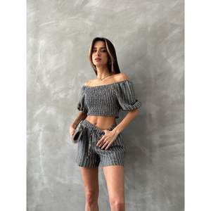 Blusa Gipeli a Rayas Negras para Mujer Topshow, Camisa de Moda al por Mayor - Product Image 3